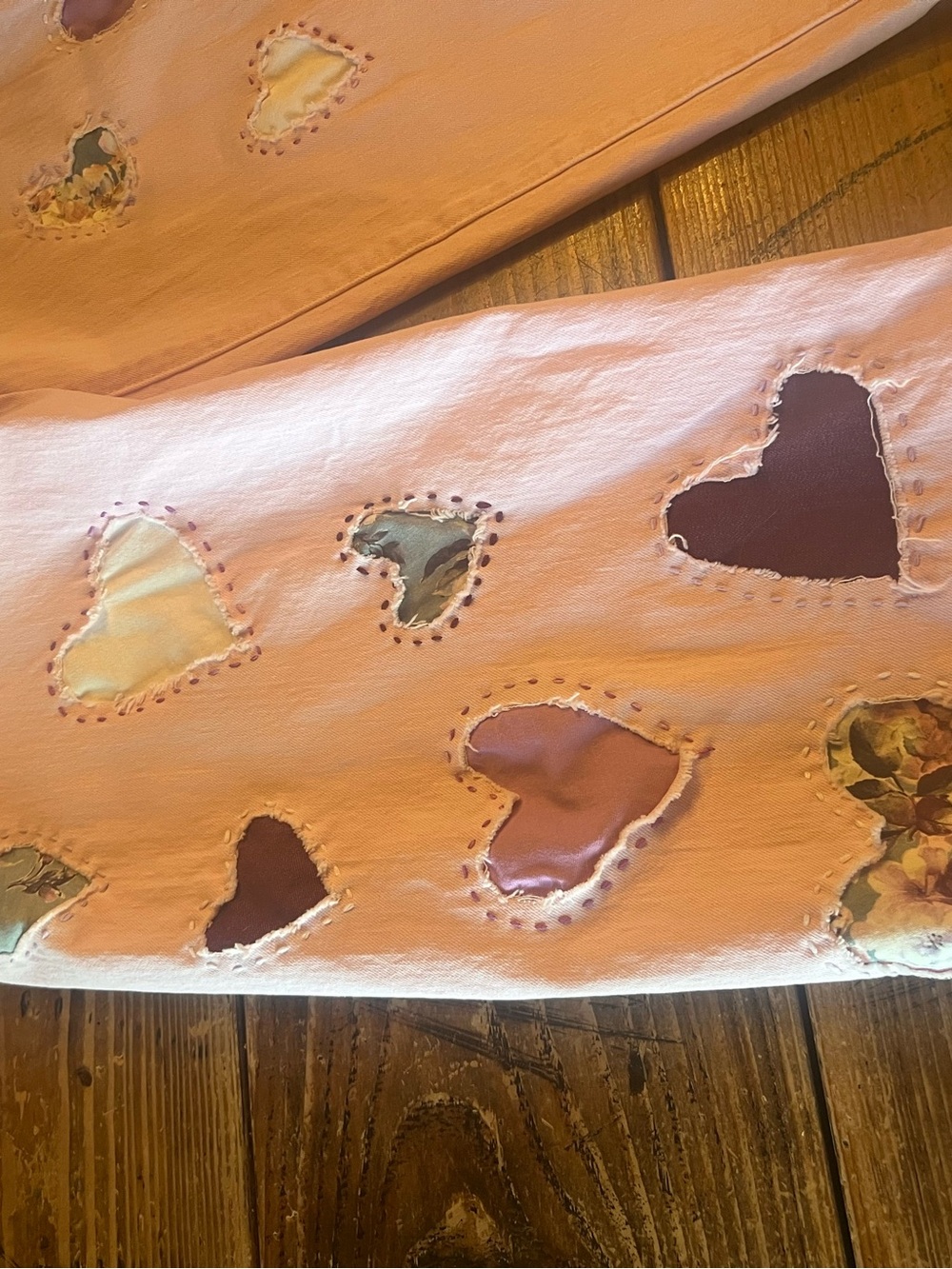 Hand stitched hearts jeans size 6 - Picture 15 of 16